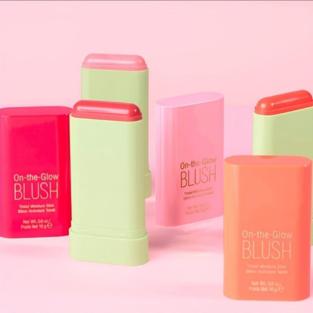 24 Hours Full Coverage Glowy Blush